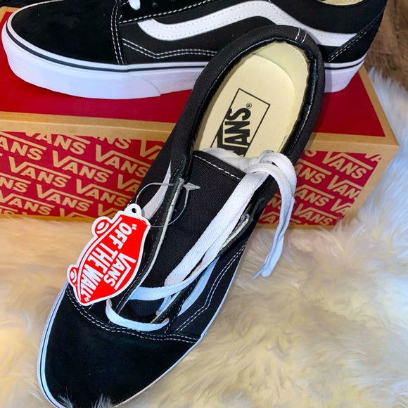 Vans - Picture 3 of 3